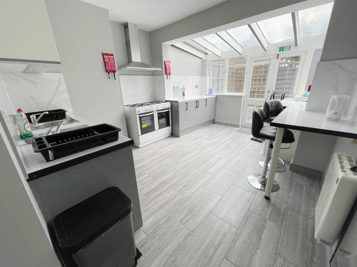 Cosy Bright Studio Apartment Close To Wembley Stadium London Eksteriør billede
