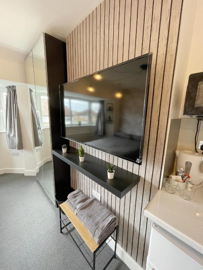 Cosy Bright Studio Apartment Close To Wembley Stadium London Eksteriør billede